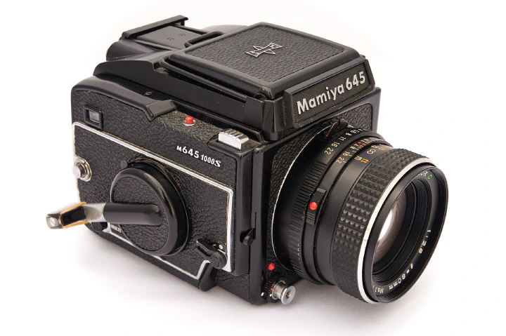 A photo of the Mamiya M645 1000S.